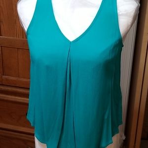 Love Fire Essential Sleeveless Top